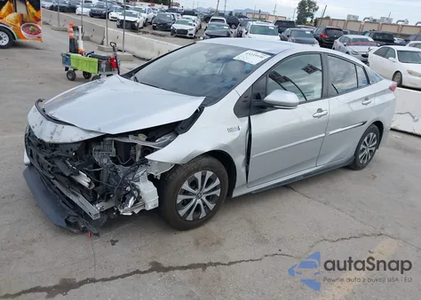 2021 Toyota Prius Prime Limited из США, поврежденный, VIN JTDKAMFP9M3178768